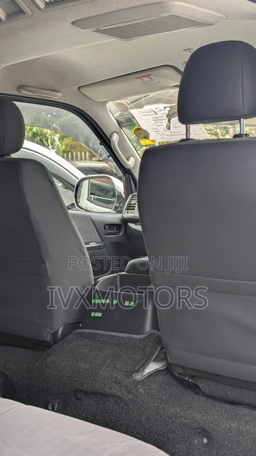 Toyota HiAce 2012 White