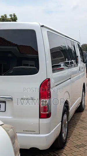 Toyota HiAce 2012 White