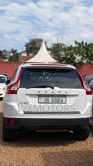 Volvo XC60 2012 White