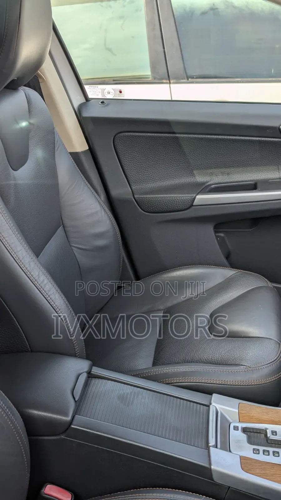 Volvo XC60 2012 White
