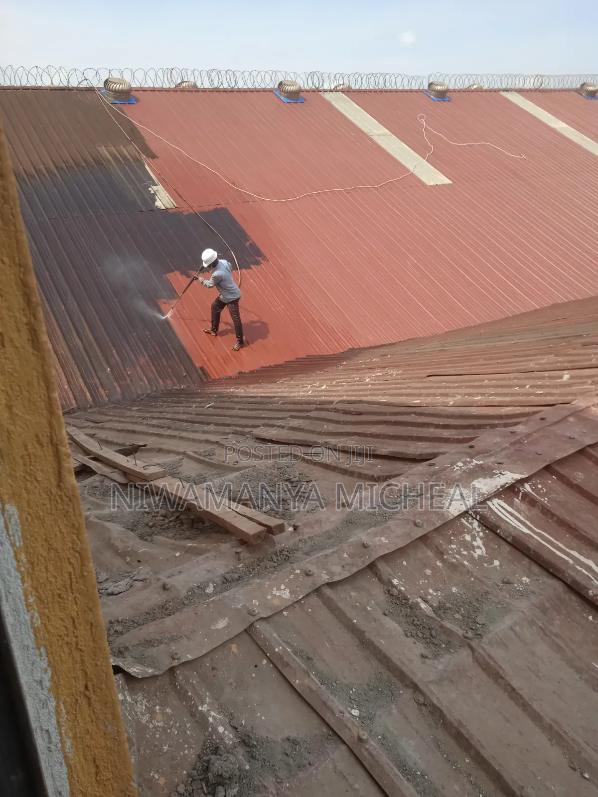 Loof Tile Cleaning