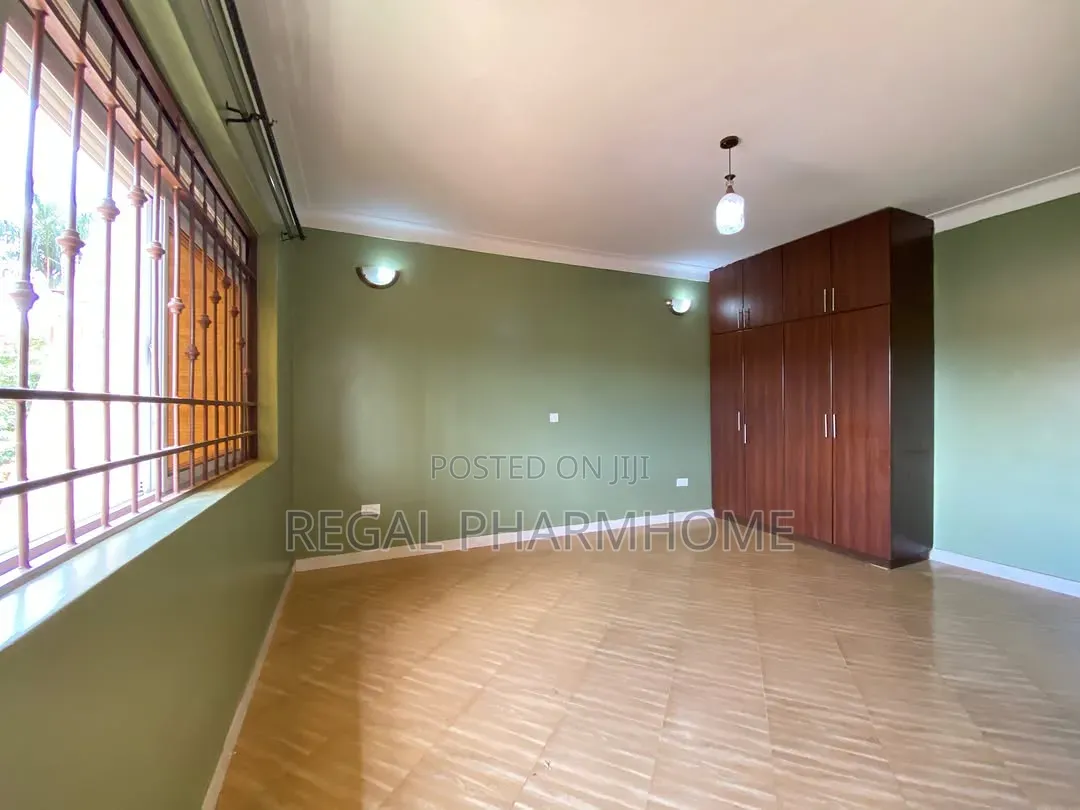 3bdrm Villa in Muyenga, Central Division for rent