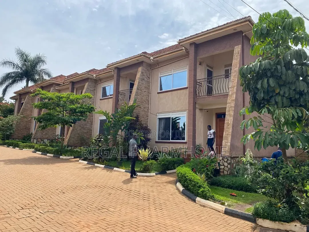 3bdrm Villa in Muyenga, Central Division for rent