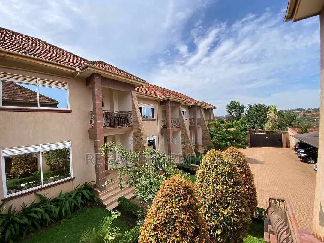 3bdrm Villa in Muyenga, Central Division for rent