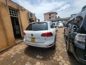 Volkswagen Touareg 2016 White