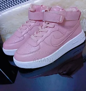 Girls Pink Sneaker