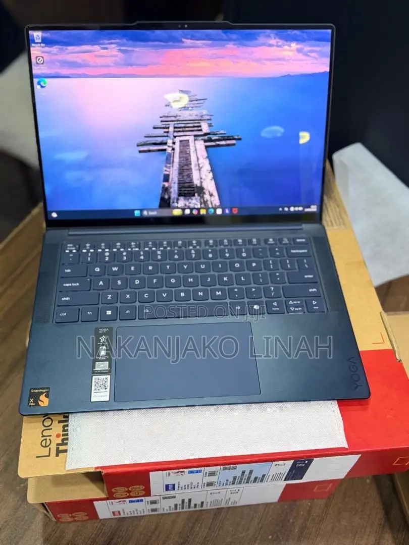 New Laptop Lenovo Yoga 11e 16GB Intel Core Ultra 7 SSD 1T