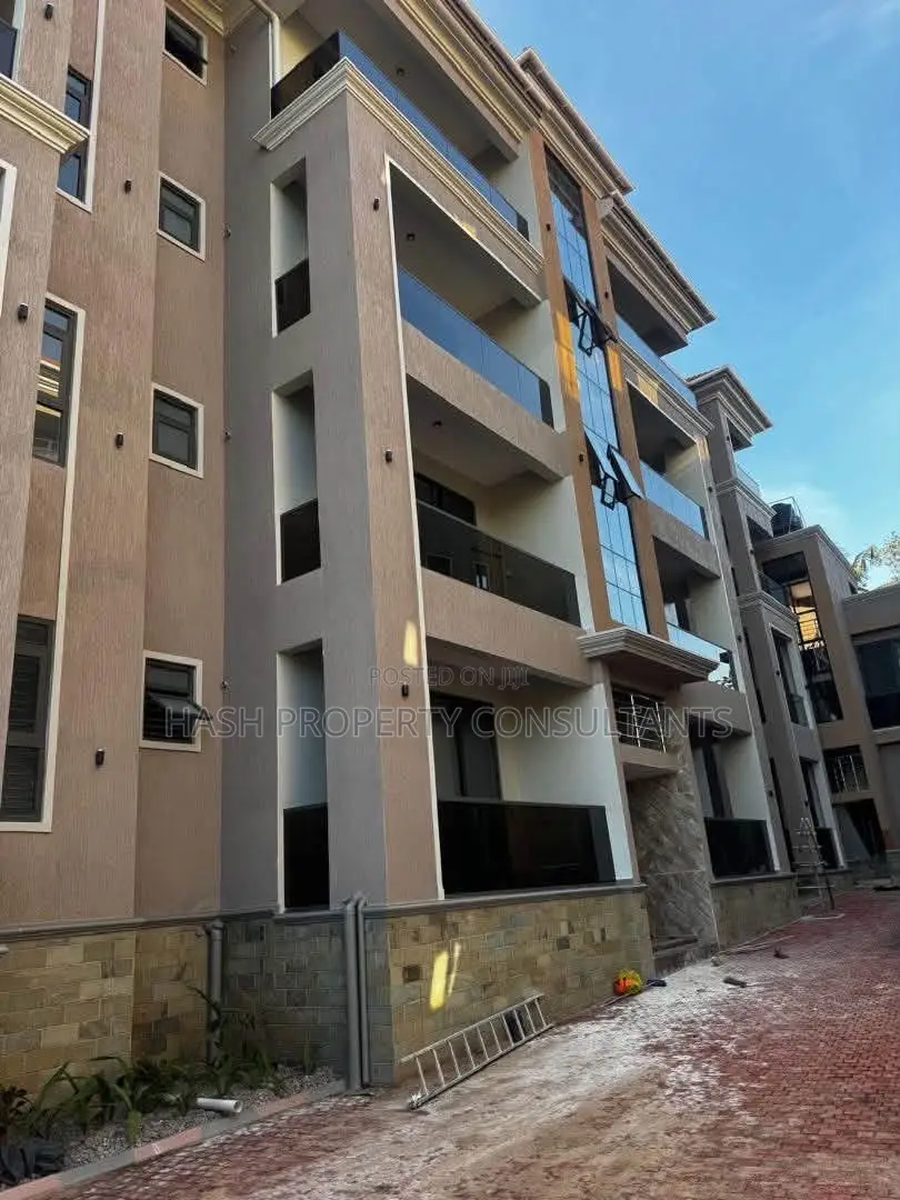 2bdrm Block of Flats in Muyenga Tank Hill, Central Division for sale