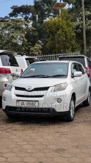 Toyota IST 2008 White
