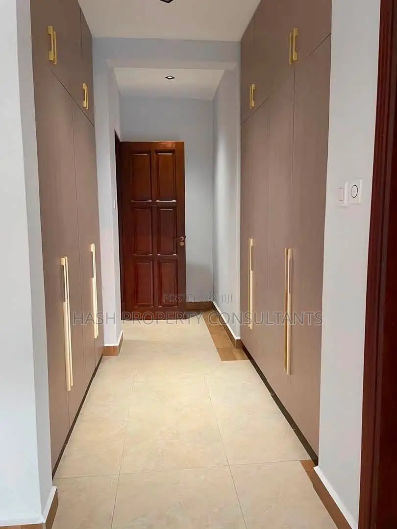 3bdrm Block of Flats in Bunga Kalungu, Central Division for sale