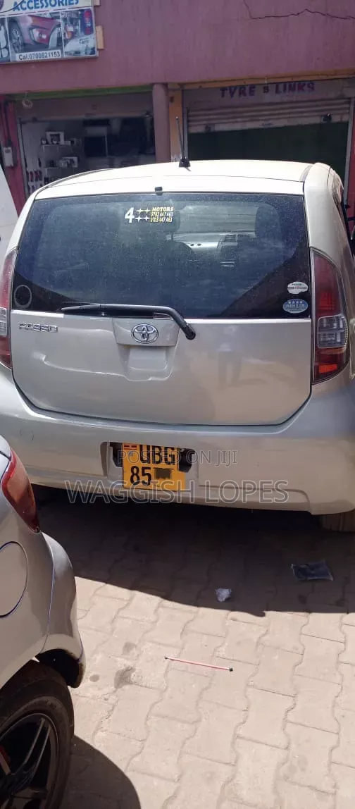 Toyota Passo 2009 Silver