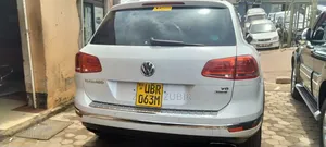 Volkswagen Touareg 2016 White