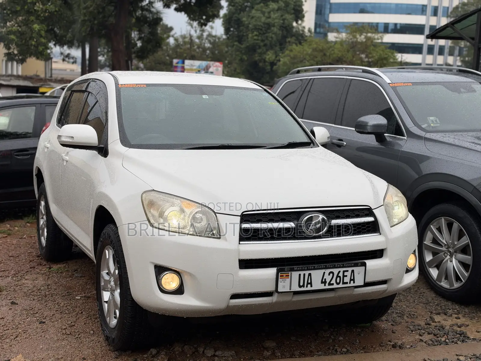 Toyota RAV4 2011 White