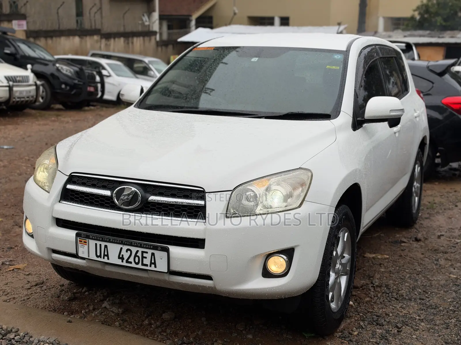 Toyota RAV4 2011 White