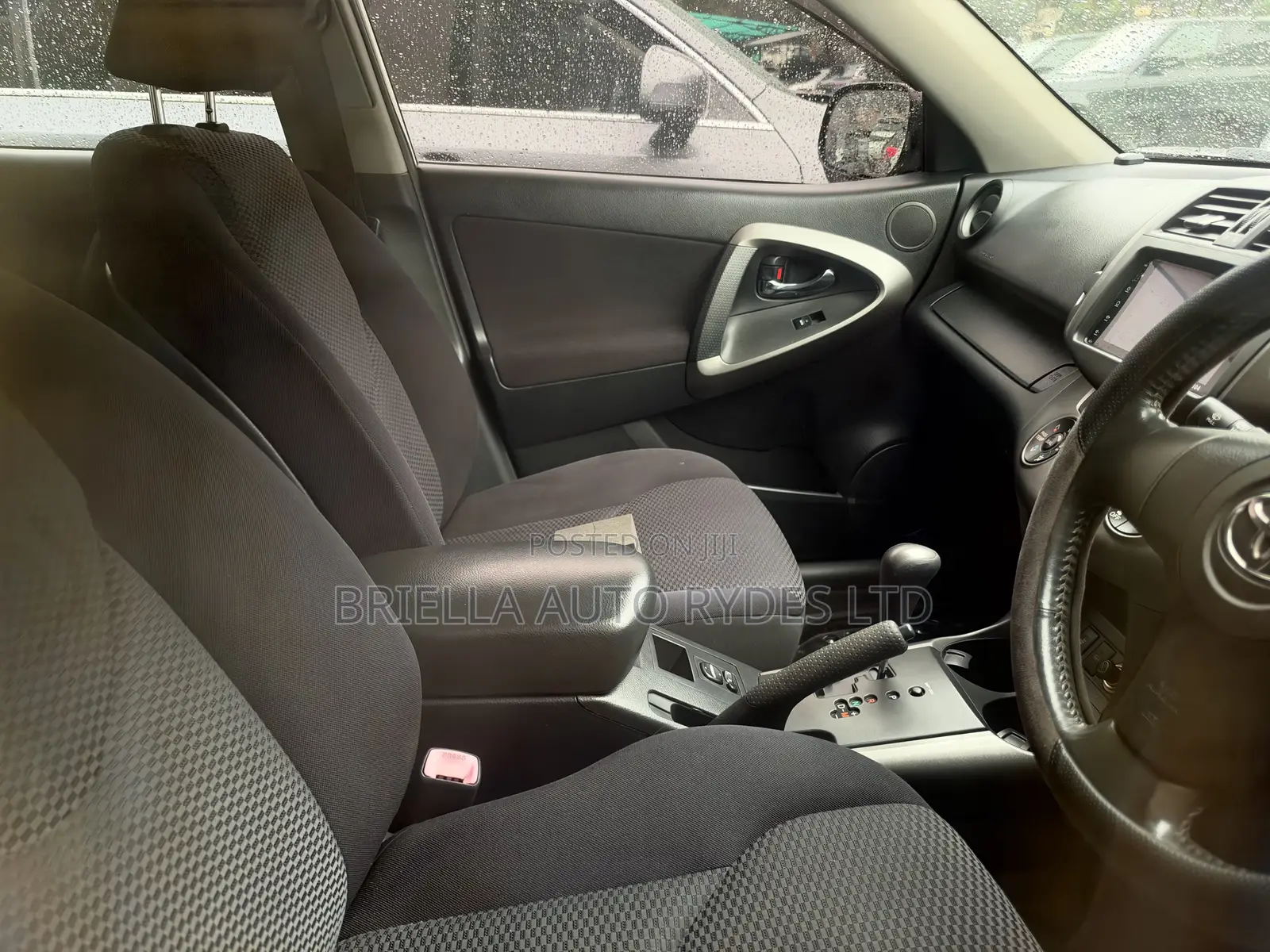 Toyota RAV4 2011 White