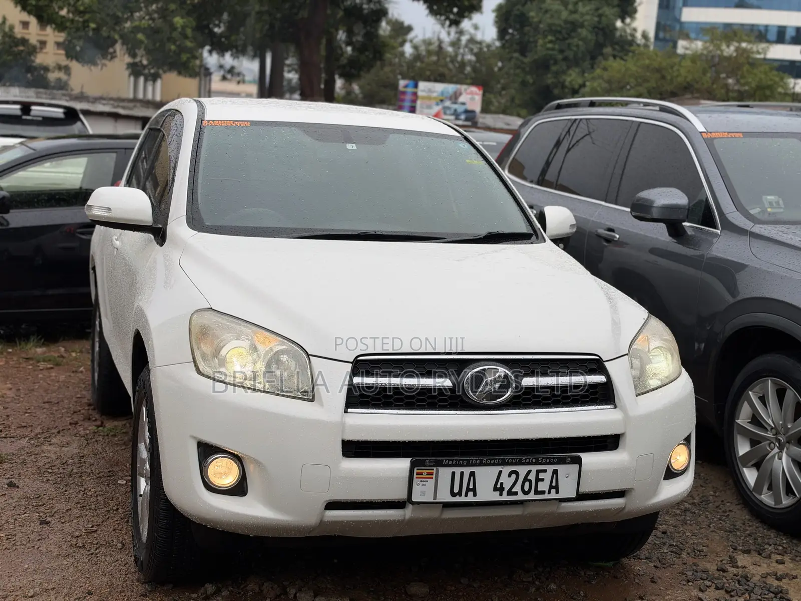 Toyota RAV4 2011 White
