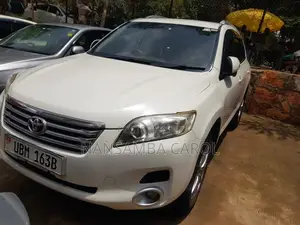 Toyota Vanguard 2007 White