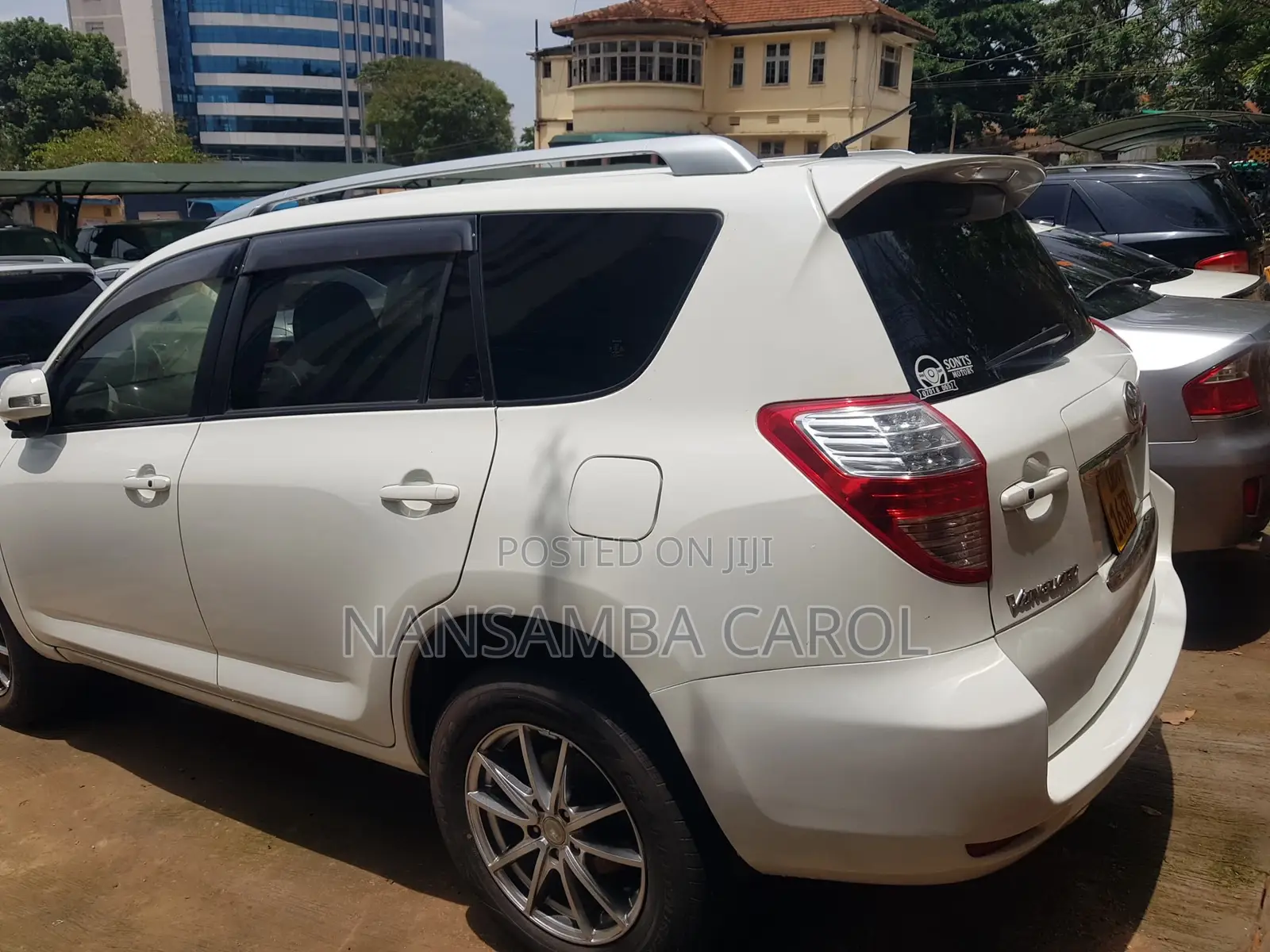 Toyota Vanguard 2007 White