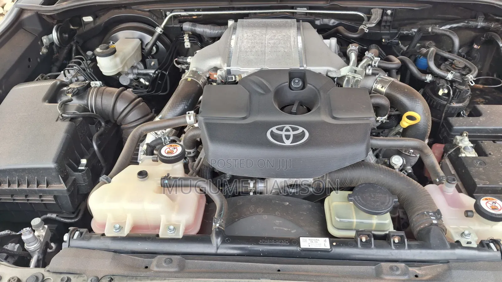 Toyota Hilux 2023 Silver