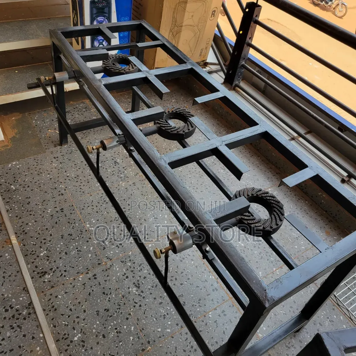 Heavy-Duty Stand Gas Cooker Triple