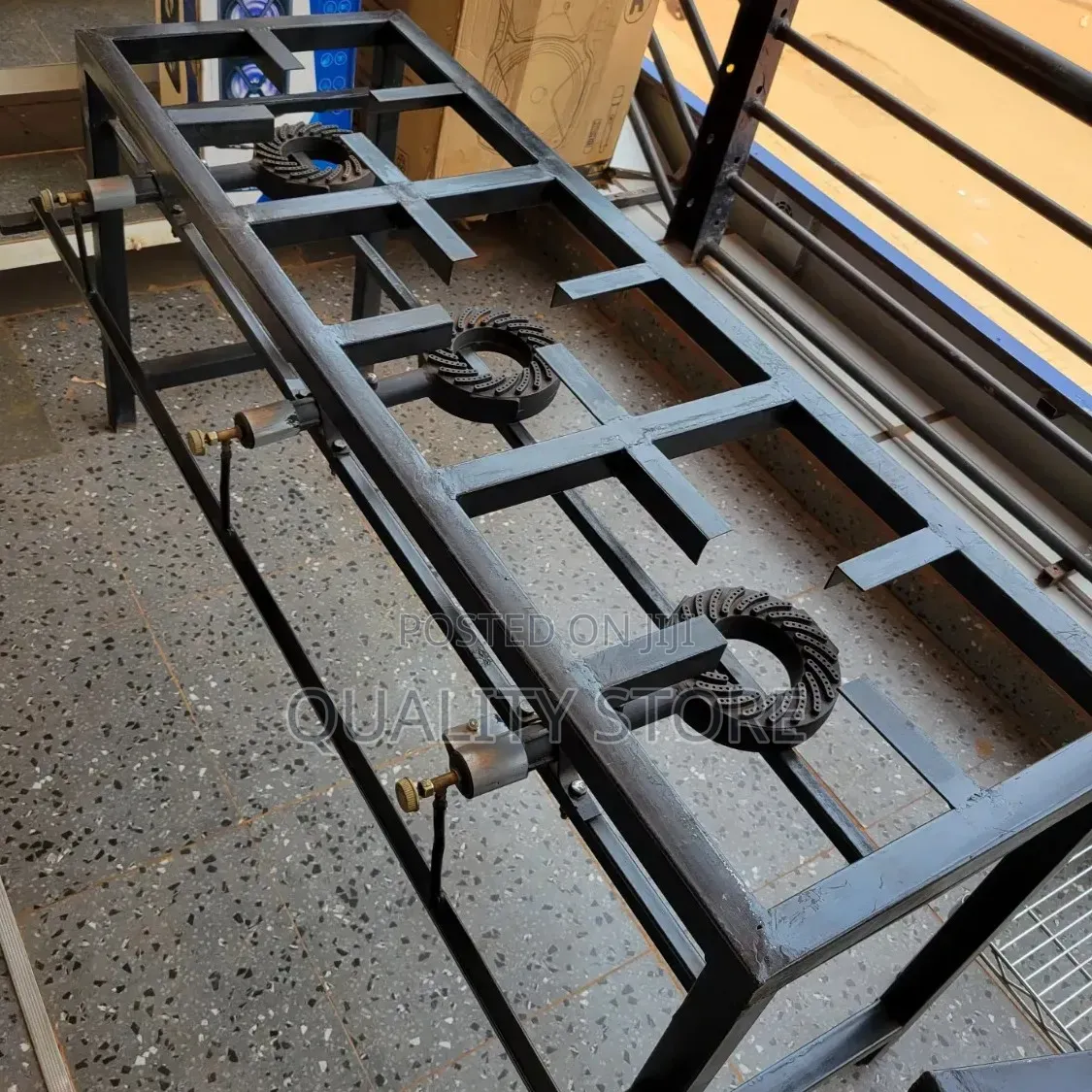 Heavy-Duty Stand Gas Cooker Triple
