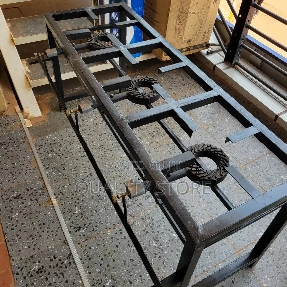 Heavy-Duty Stand Gas Cooker Triple