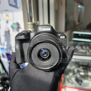 EOS R100 Canon With 18-45mm