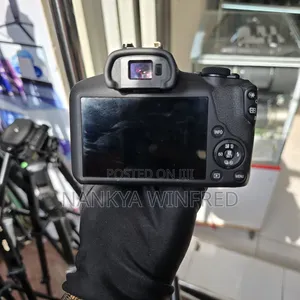 EOS R100 Canon With 18-45mm