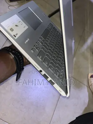 Laptop Asus Vivobook 14 4GB Intel Core i3 SSD 128GB