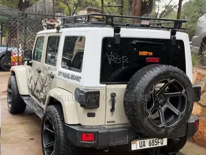 Jeep Wrangler 2017 Gold