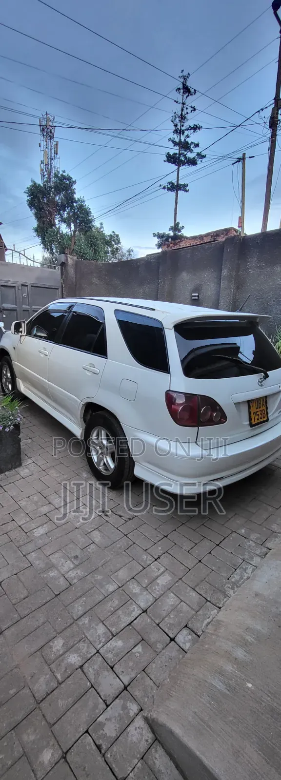 Toyota Harrier 2.2 16V 1999 White