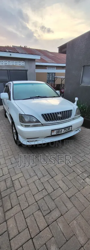 Toyota Harrier 2.2 16V 1999 White
