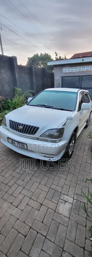 Toyota Harrier 2.2 16V 1999 White