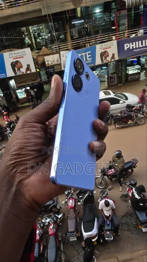 Tecno Camon 20 256 GB Blue