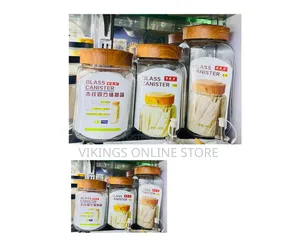 Square Glass Storage Canisters, Aclear Body and a Wood-Grain Airtight