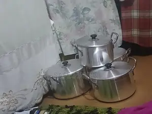Sauce Pans With Handles