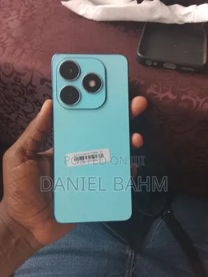 New Tecno Spark 20 Pro 256 GB Blue