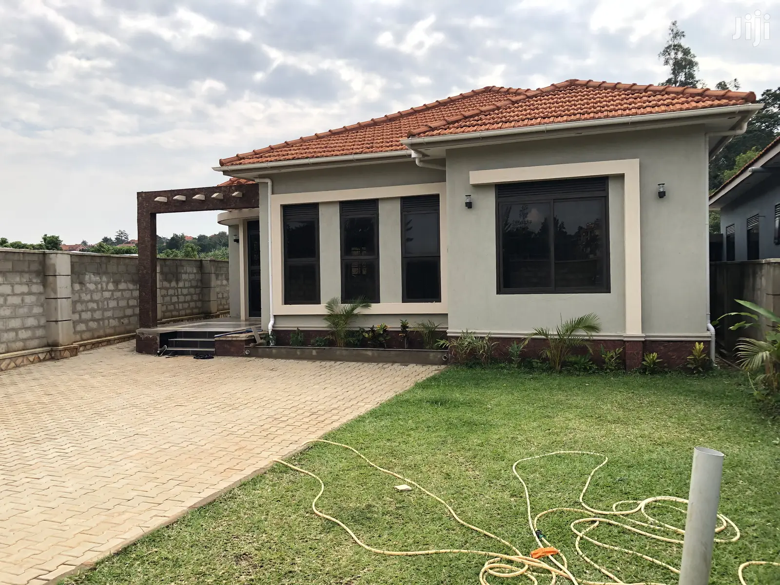 Kira Charming House on Sell