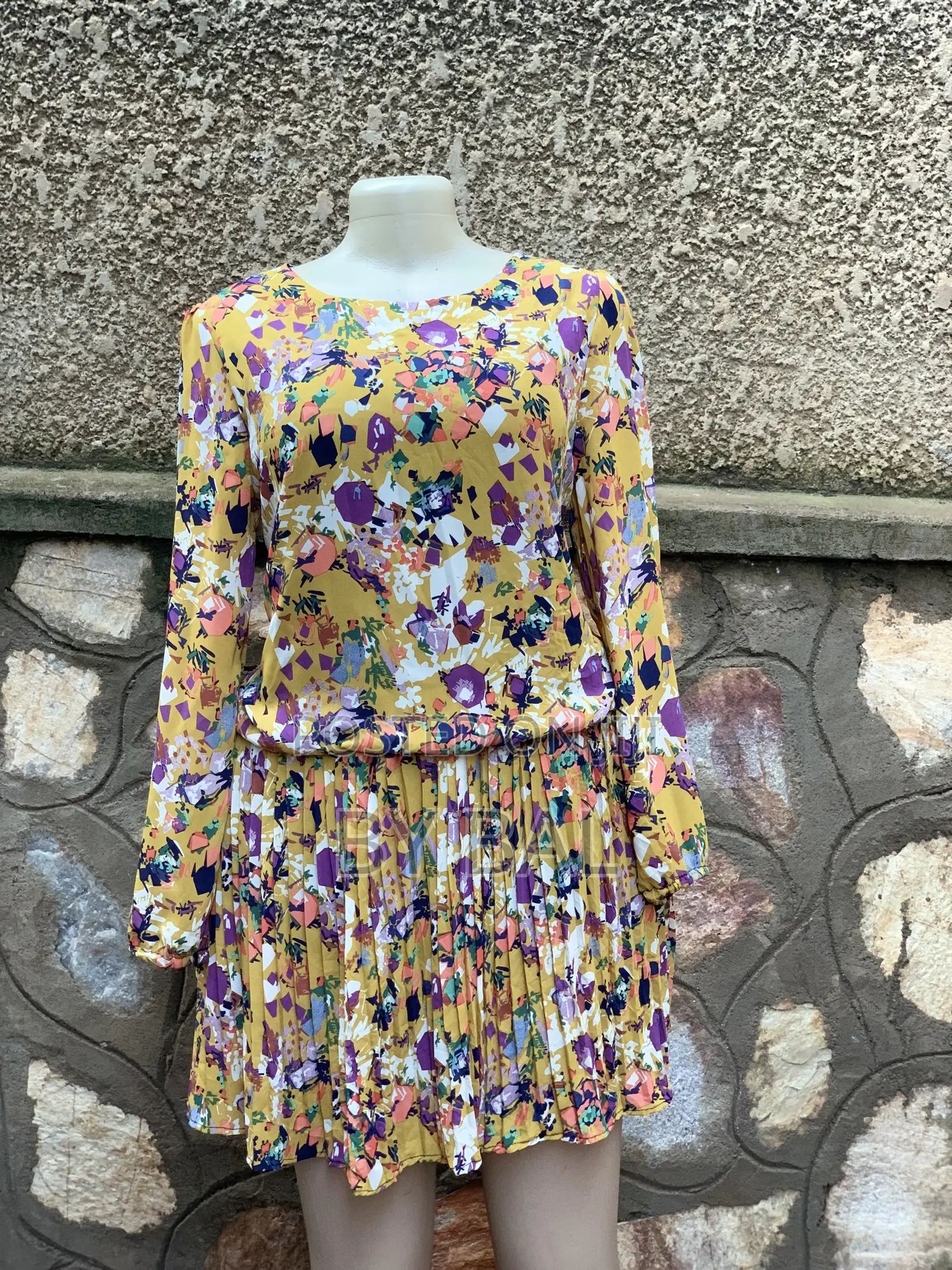 Thrift Dresses for Ladies