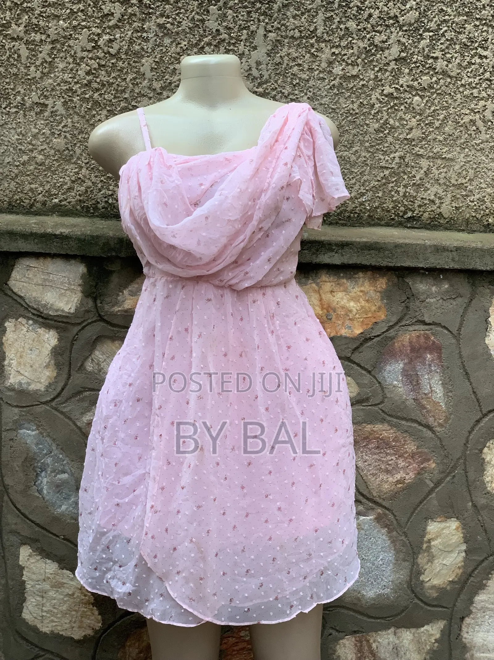 Thrift Dresses for Ladies