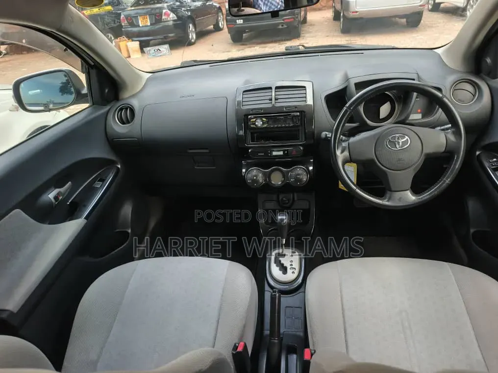 Toyota IST 2007 White