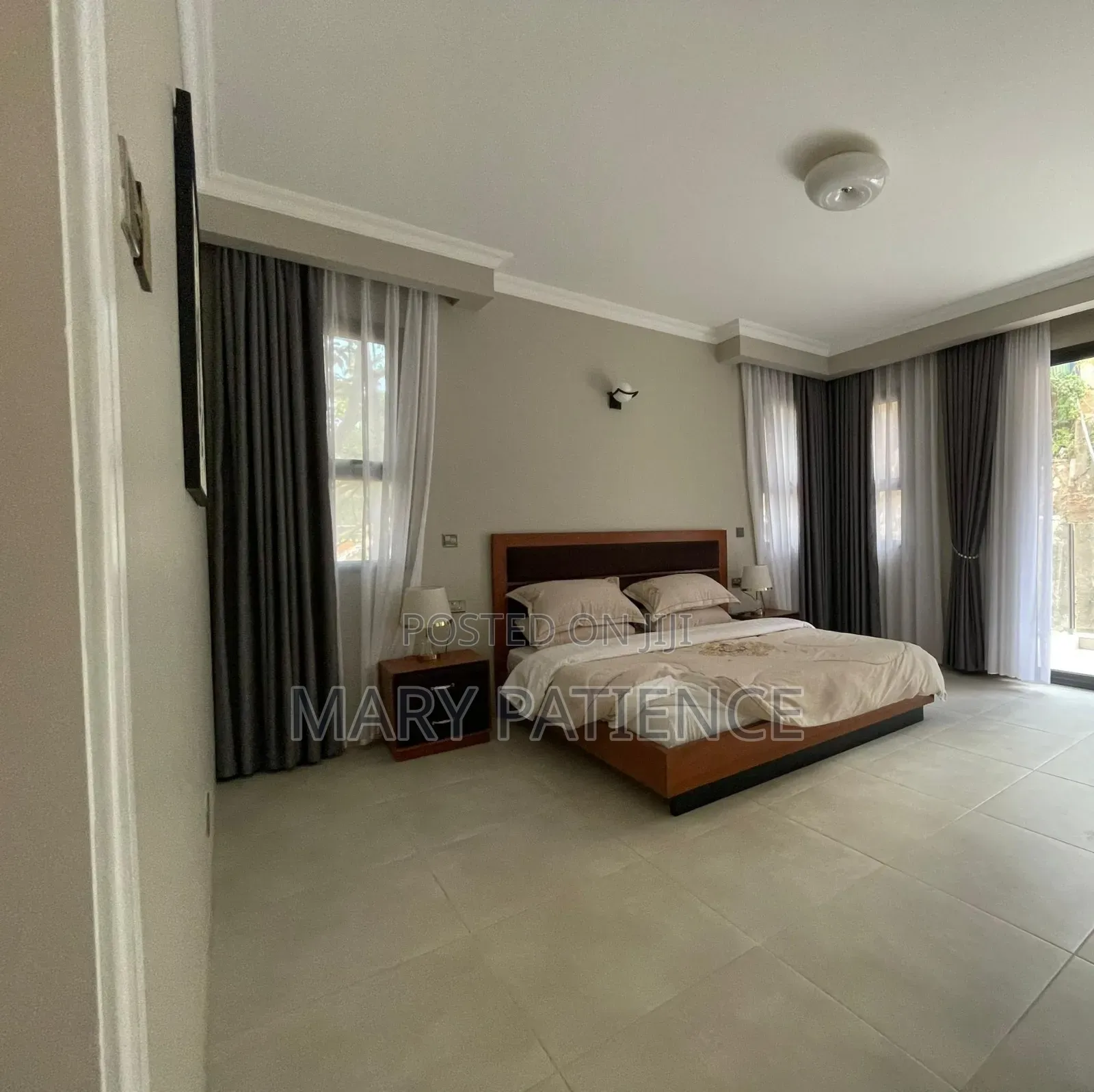 Furnished 4bdrm Apartment in Royal Apartments, Central Division