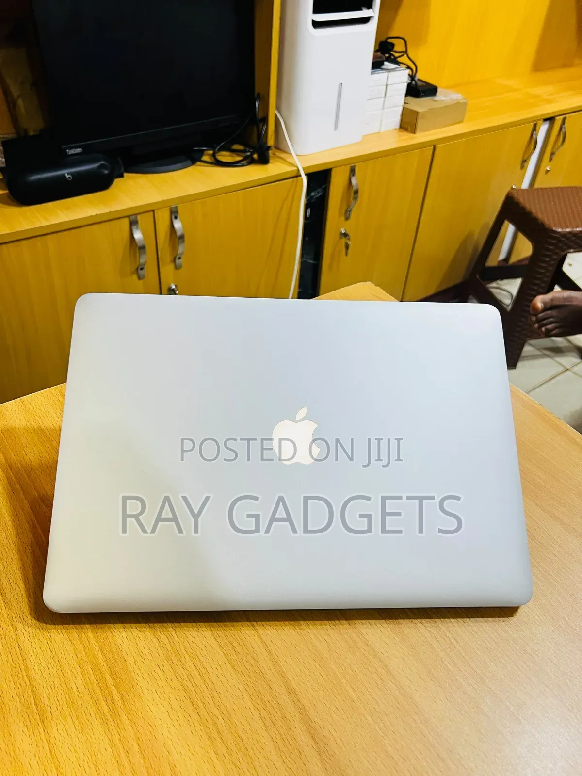 New Laptop Apple MacBook Pro 2016 8GB Intel Core i5 SSD 500GB