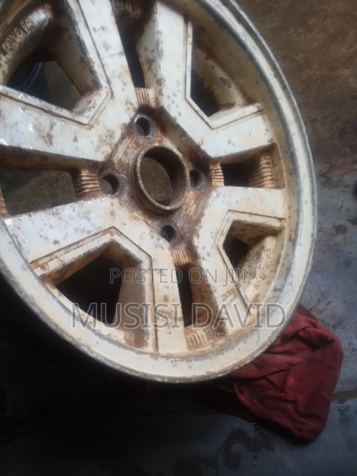 Outlet Rims of Sports Car