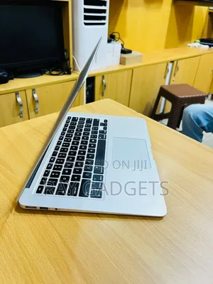 Laptop Apple MacBook Air 2016 8GB Intel Core i5 SSD 500GB