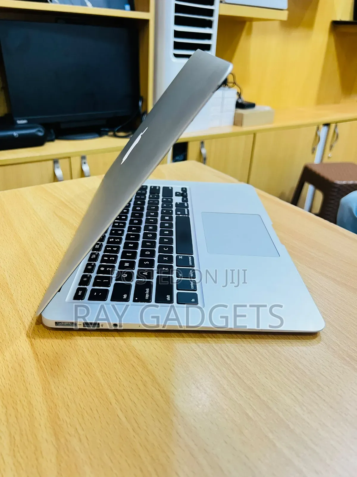 Laptop Apple MacBook Air 2016 8GB Intel Core i5 SSD 500GB