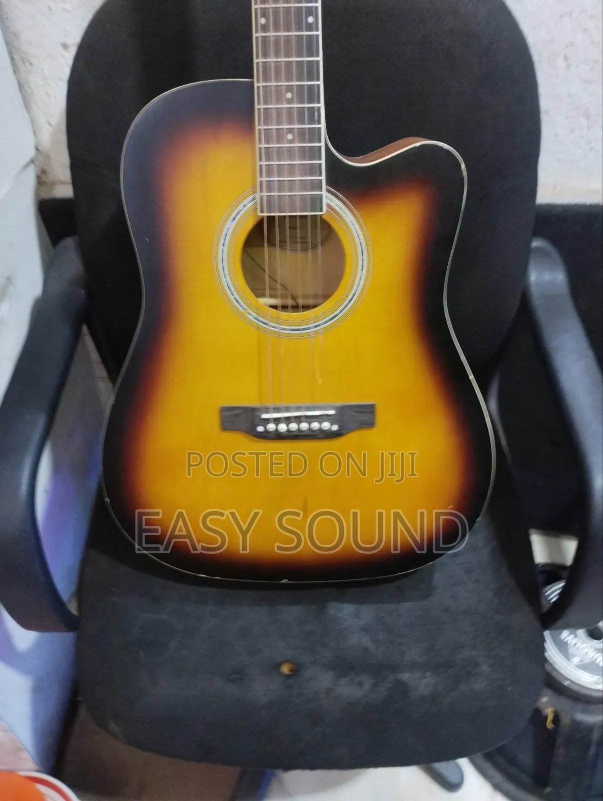 Guitar Acoustic