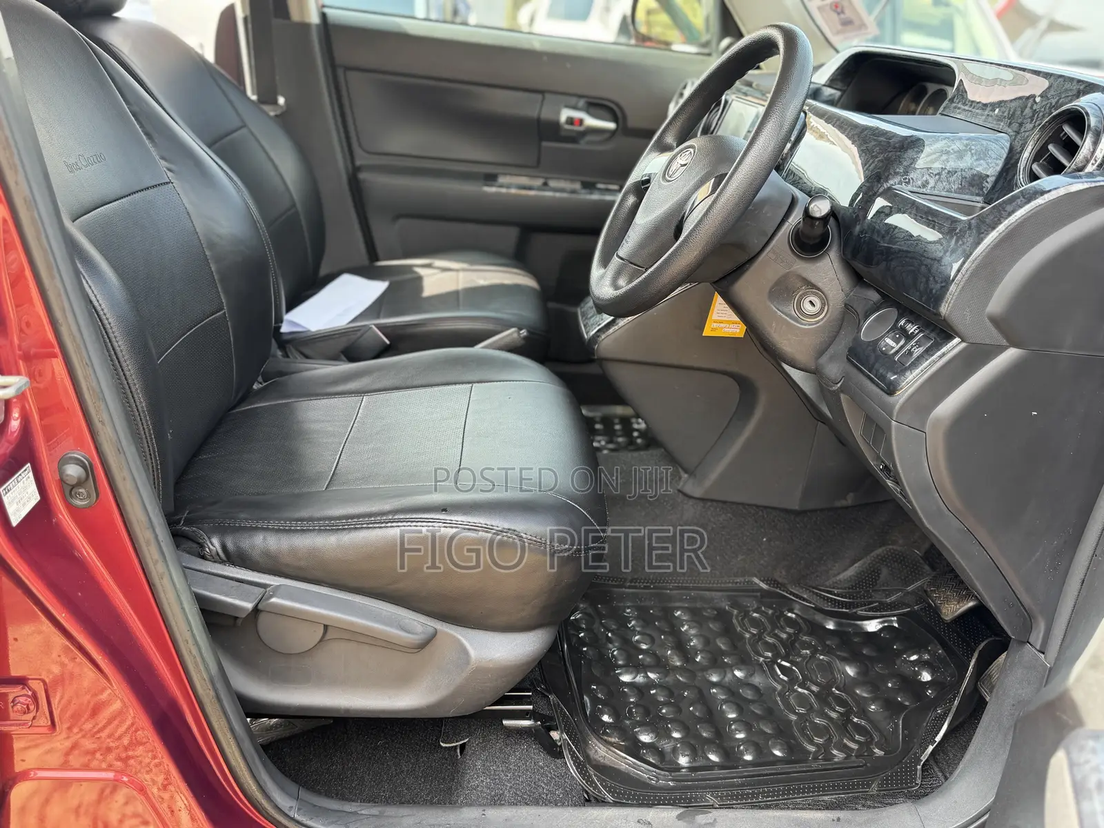 Toyota Corolla Rumion 2010 Red