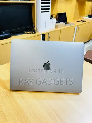 New Laptop Apple MacBook Pro 2016 8GB Intel Core i5 SSD 256GB