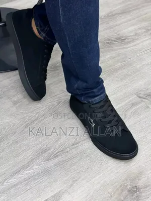Lacoste Sneakers